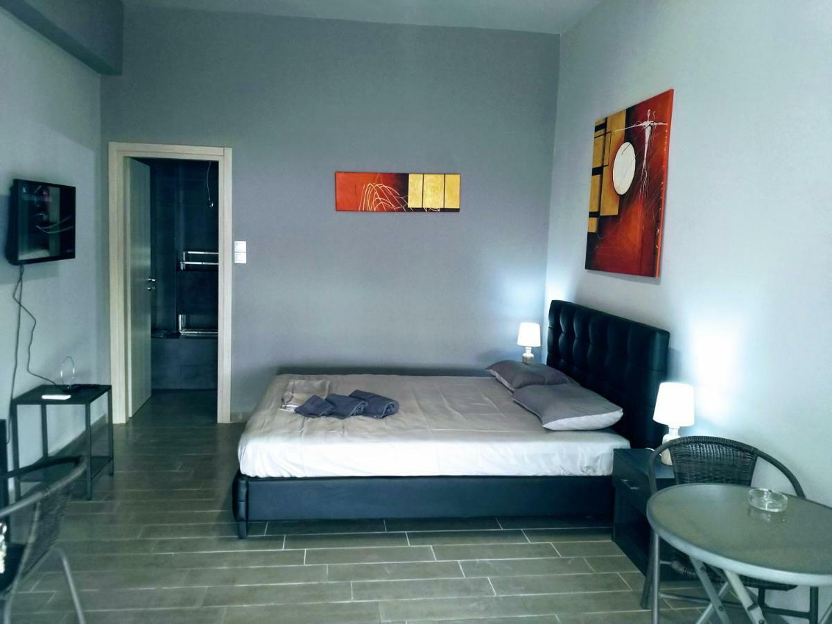 New Seafront Studio Guest House อานาวีซอส ภายนอก รูปภาพ