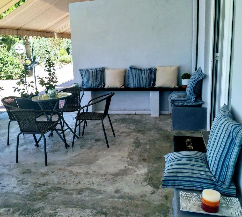 New Seafront Studio Guest House อานาวีซอส ภายนอก รูปภาพ