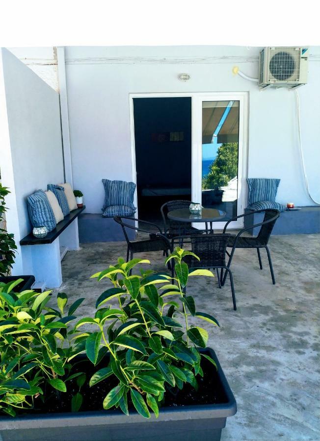 New Seafront Studio Guest House อานาวีซอส ภายนอก รูปภาพ